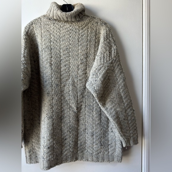 Vintage Gleneden Made in England Wool Cozy Gray Turtleneck Sweater - Picture 4 of 10